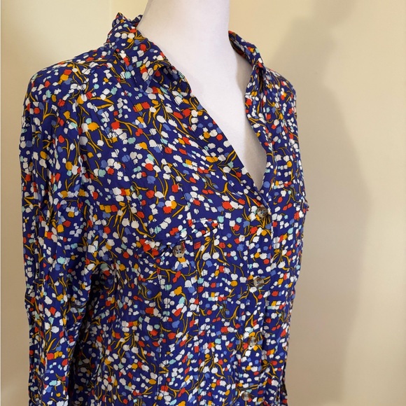 Conversations by Anthropologie Blue Flower Colloquial Button Down Shirt Size 8 - Picture 7 of 12